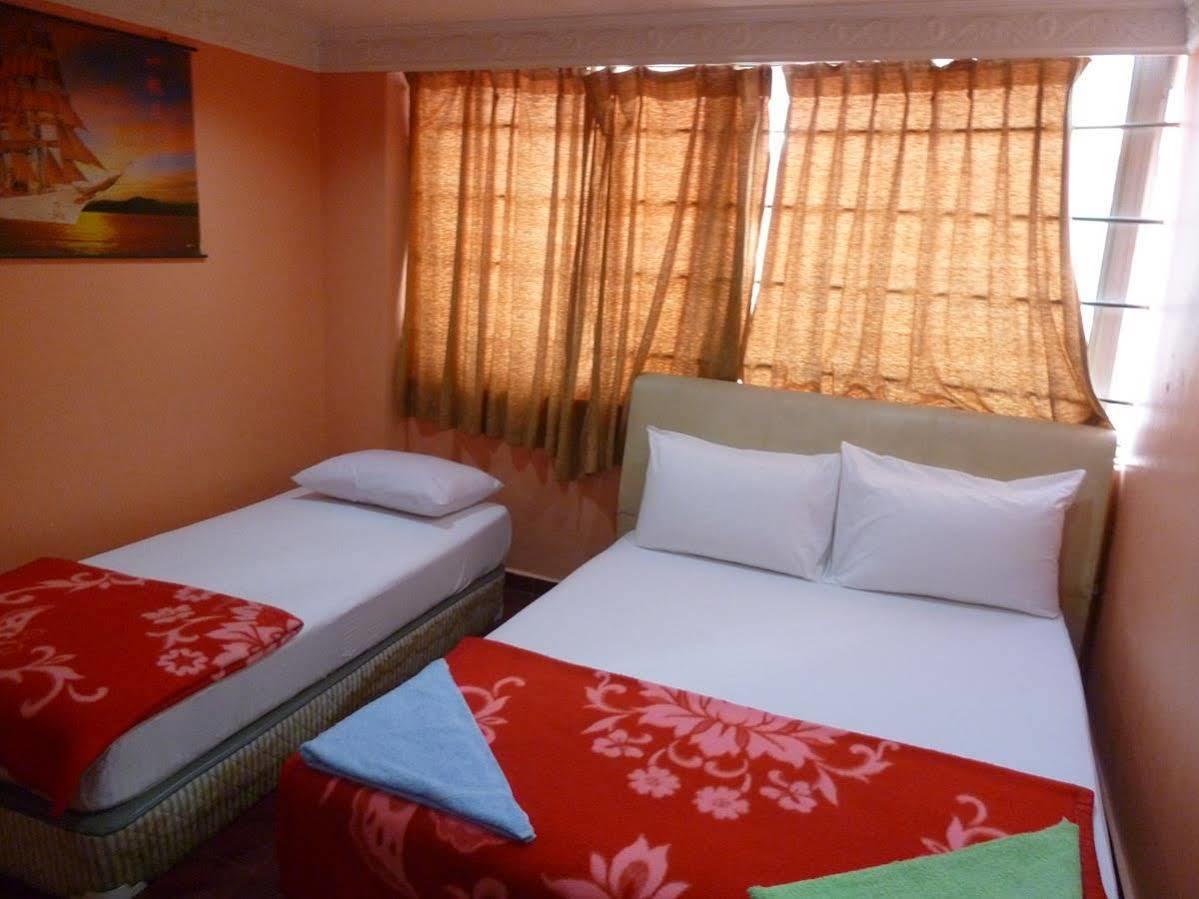 New Wave Hotel Sdn Bhd - Medan Batu Caves Exterior photo